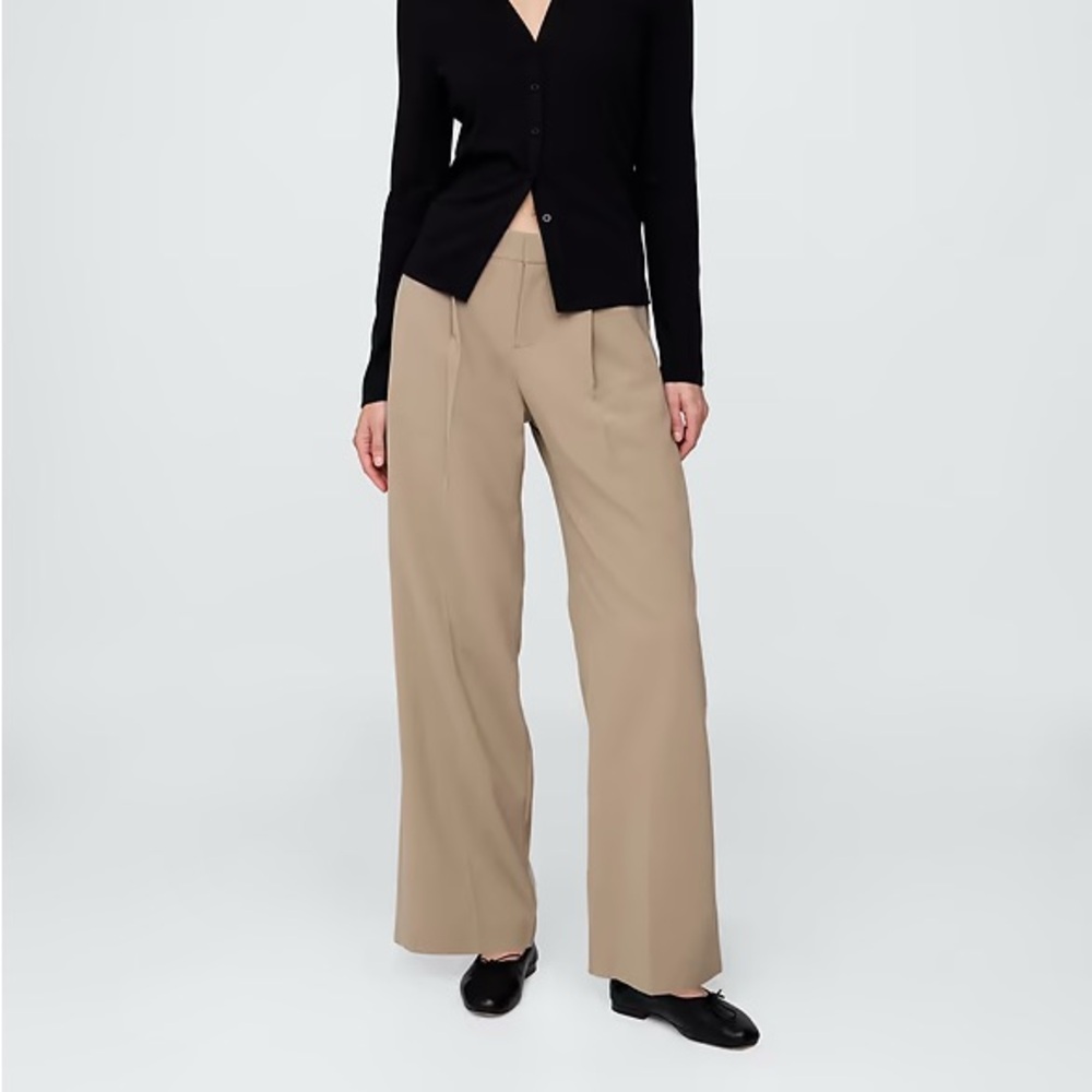 Wide leg petite pleated trousers